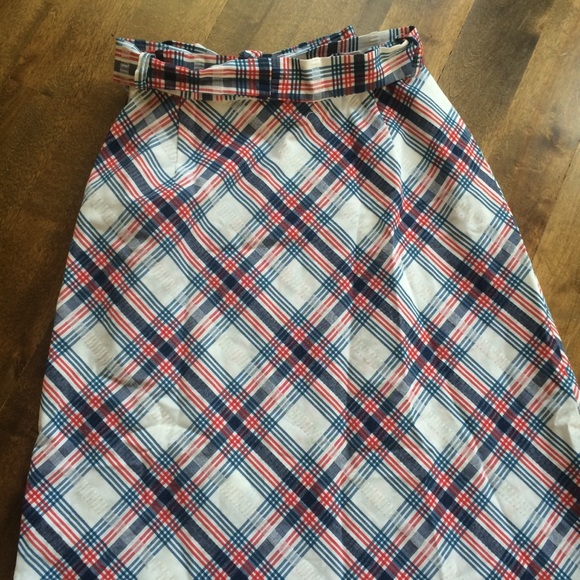 *SOLD* Modest long A-line plaid pencil Prestige - Picture 6 of 8